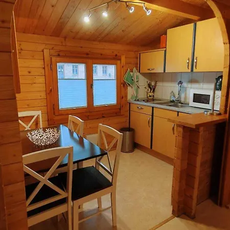 Holzhaus Direkt Am Hébergement de vacances Priepert