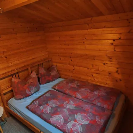 Hébergement de vacances Holzhaus Direkt Am *